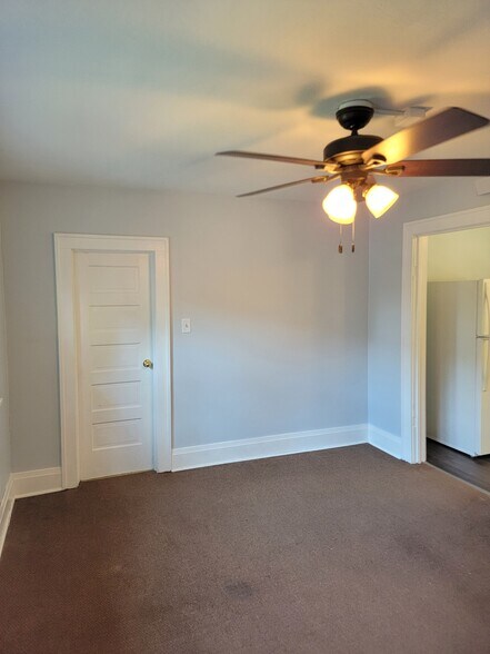 Livingroom - 117 2nd St N