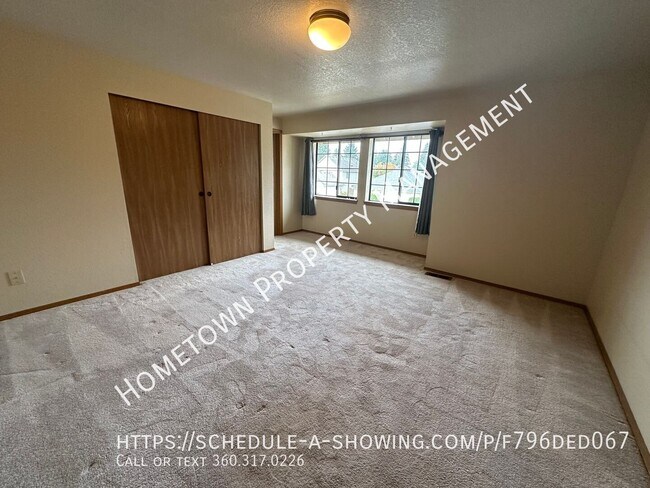 Building Photo - 5943 55th Way SE