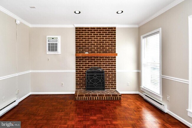 Building Photo - 2 E Federal St