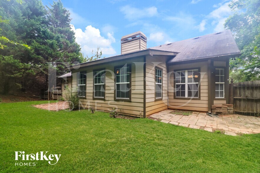 Building Photo - 1335 Enclave Way