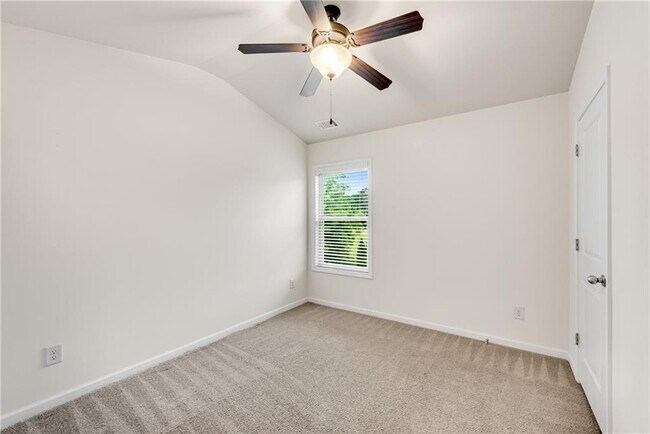 Building Photo - 4920 Breezewood Cir