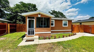 Building Photo - 850 E 19th St