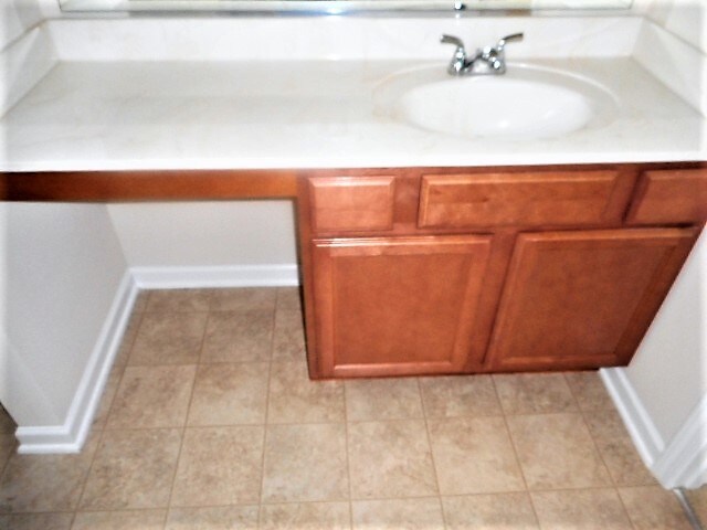 Building Photo - 102 Graphite Dr