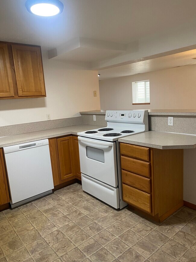 Building Photo - 132 N Bliss St