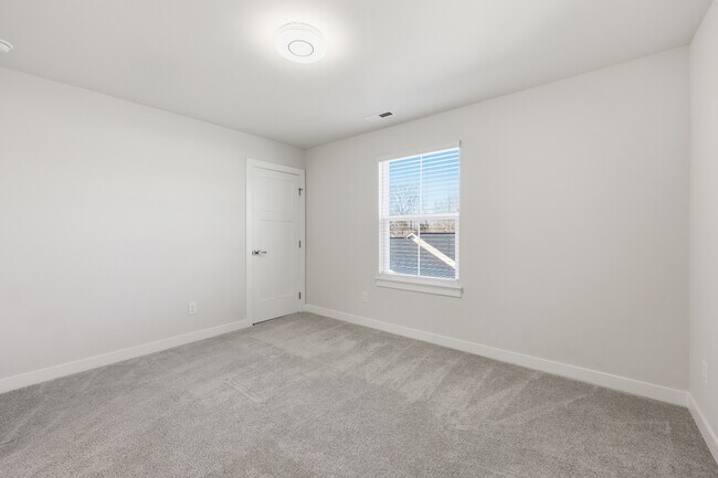 Building Photo - 6334 Cambridge Dr