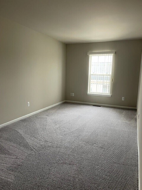 Building Photo - 8401 Towne Center Cir