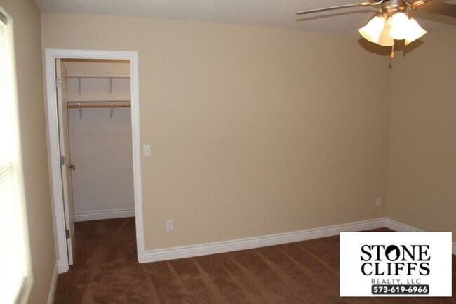 Building Photo - 231 Rylee Cir