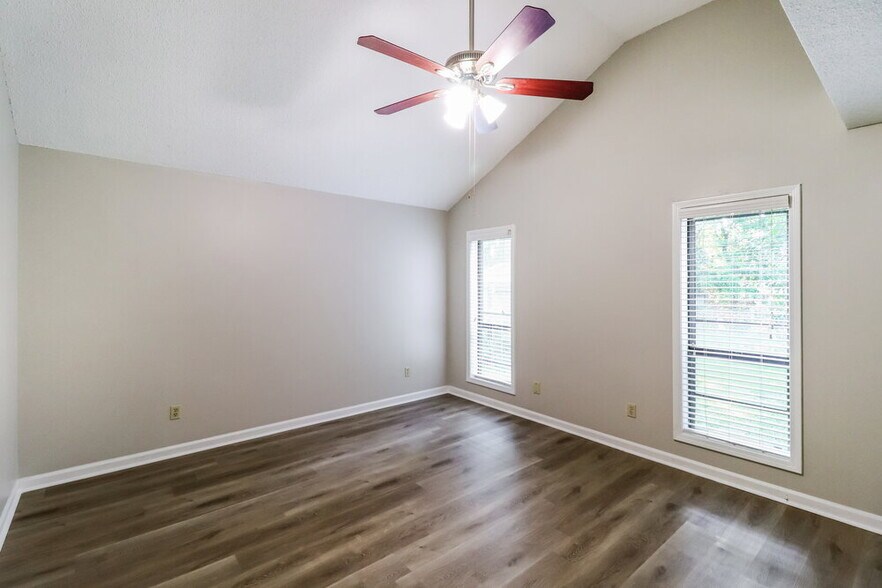 Building Photo - 1407 Sandy Stone Ln