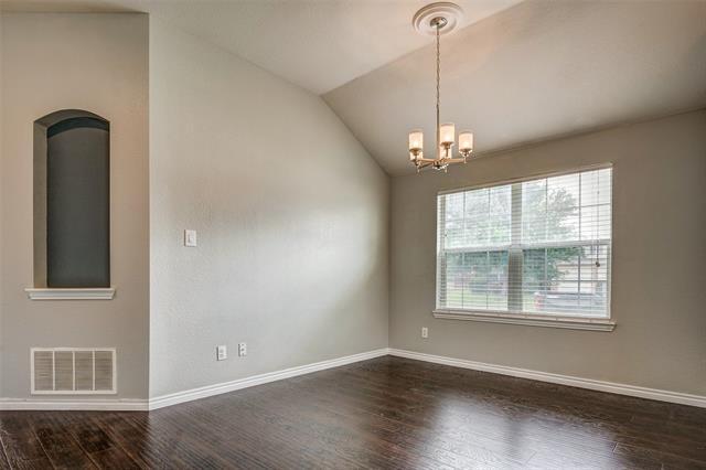 Building Photo - 2700 Dawn Spring Dr