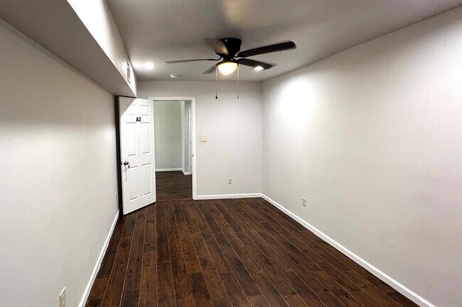 Building Photo - 3831 Cosby St