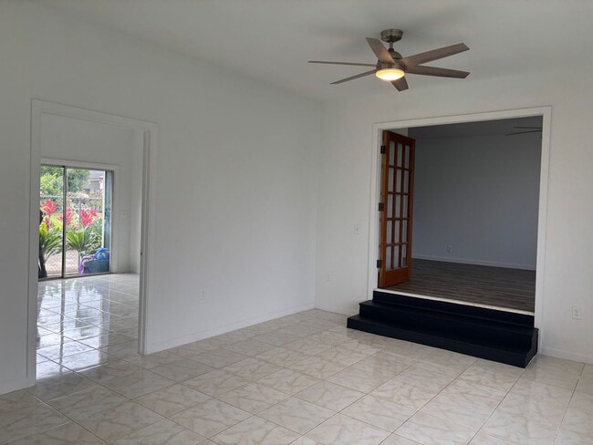 Building Photo - OAHU9366