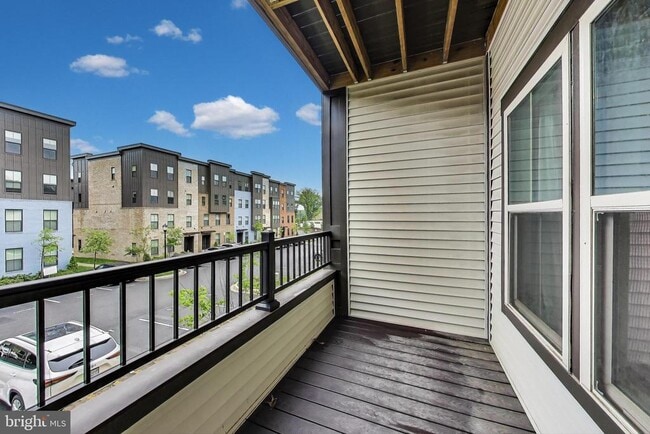 Building Photo - 10020 Ruffian Wy