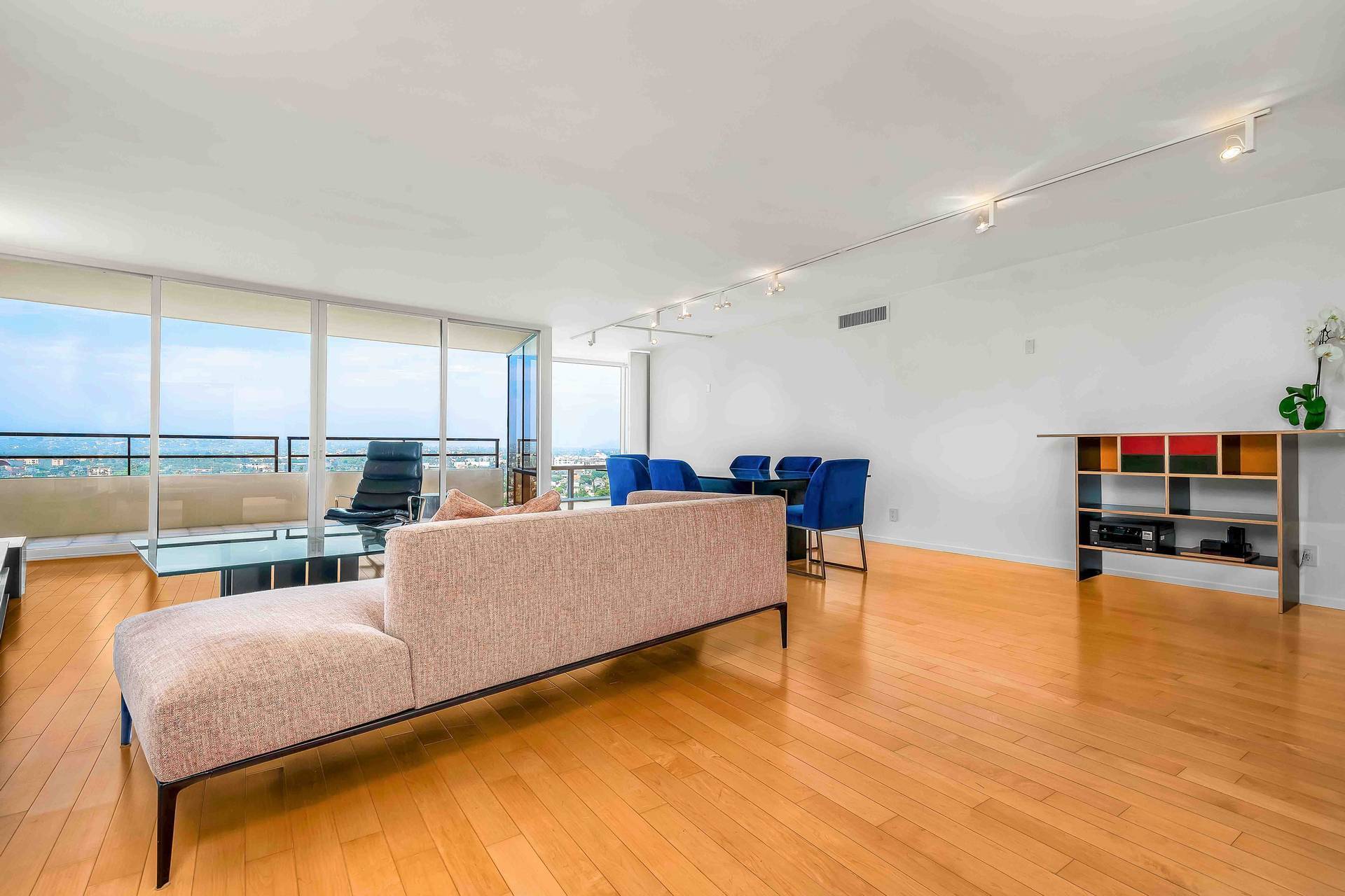 Building Photo - 4316 Marina City Dr