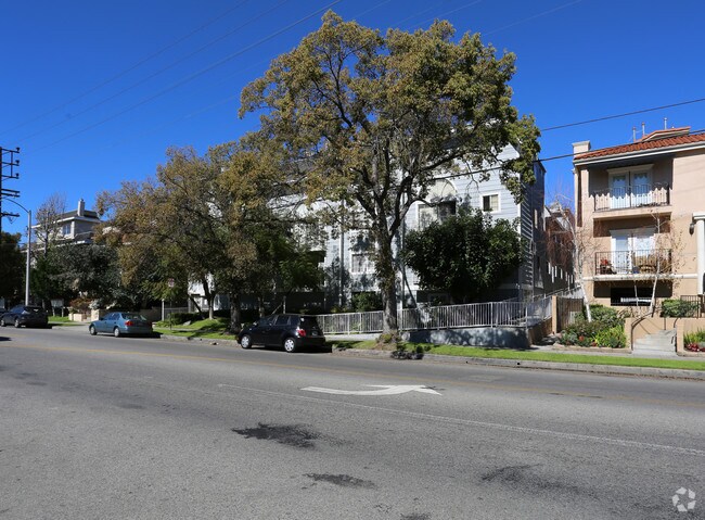 Building Photo - CAMARILLO10845