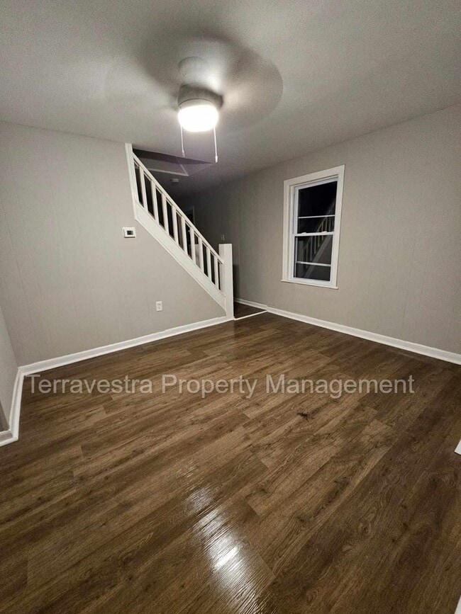 Primary Photo - 2 Bed in Millville! Single family