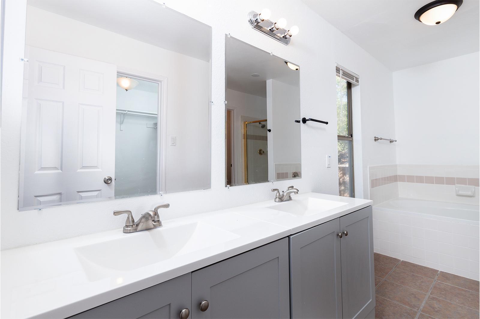 Building Photo - 11135 Quail Pass