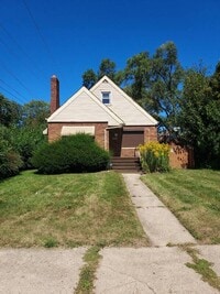 Building Photo - 714 W 49th Ave