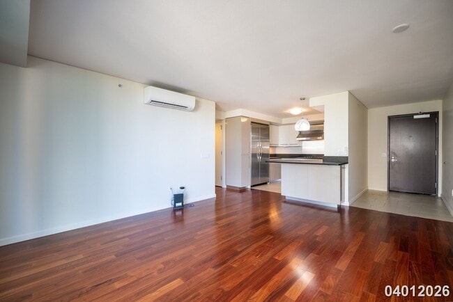 Building Photo - 2br - 2 Bed 1 Bath Condo in Capitol Place