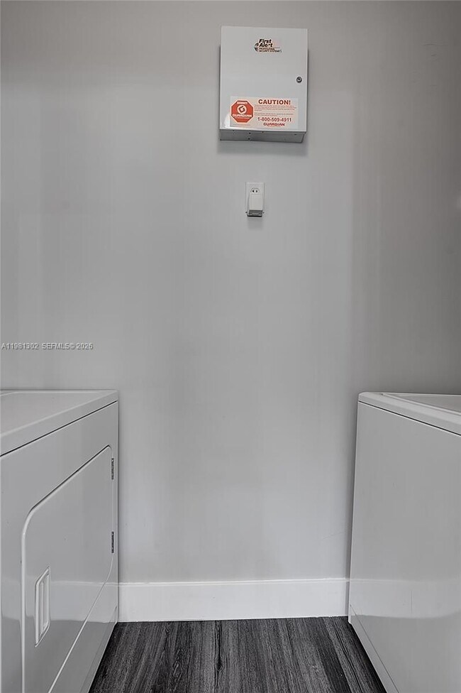 Building Photo - 4700 SW 160th Ave