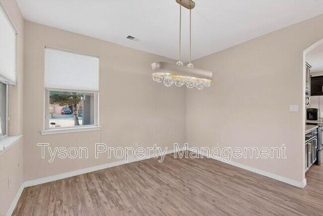 Building Photo - 8523 Waterford Pl NE