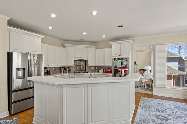 Building Photo - 5685 Lake Manor Cl