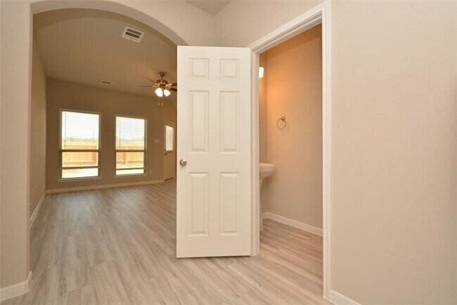 Building Photo - 13327 Blair Gln