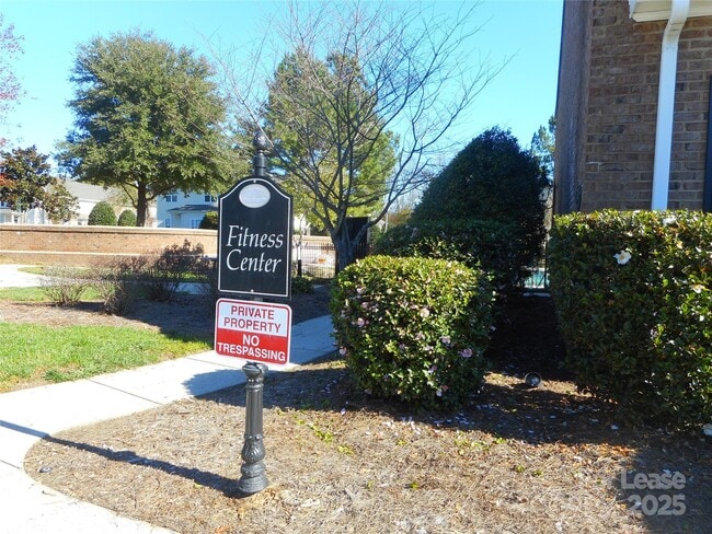 Building Photo - 13247 Savannah Point Dr