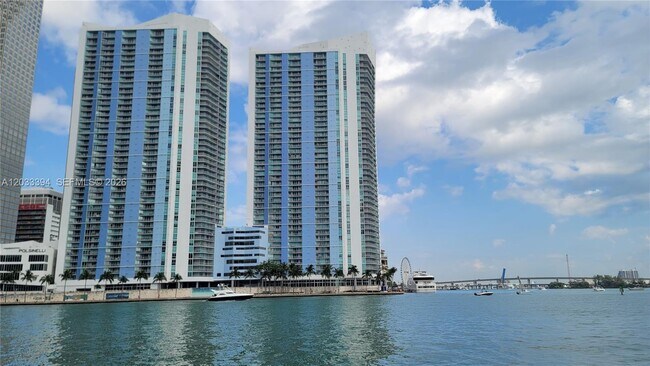 Building Photo - 325 S Biscayne Blvd
