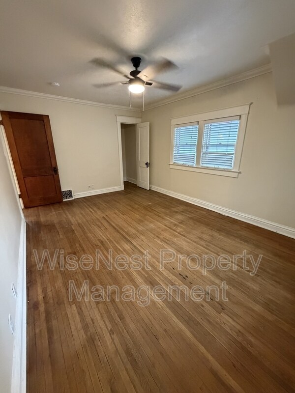 Building Photo - 800 E 41st St