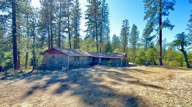 Building Photo - RURAL GRASS VALLEY PROPERTY