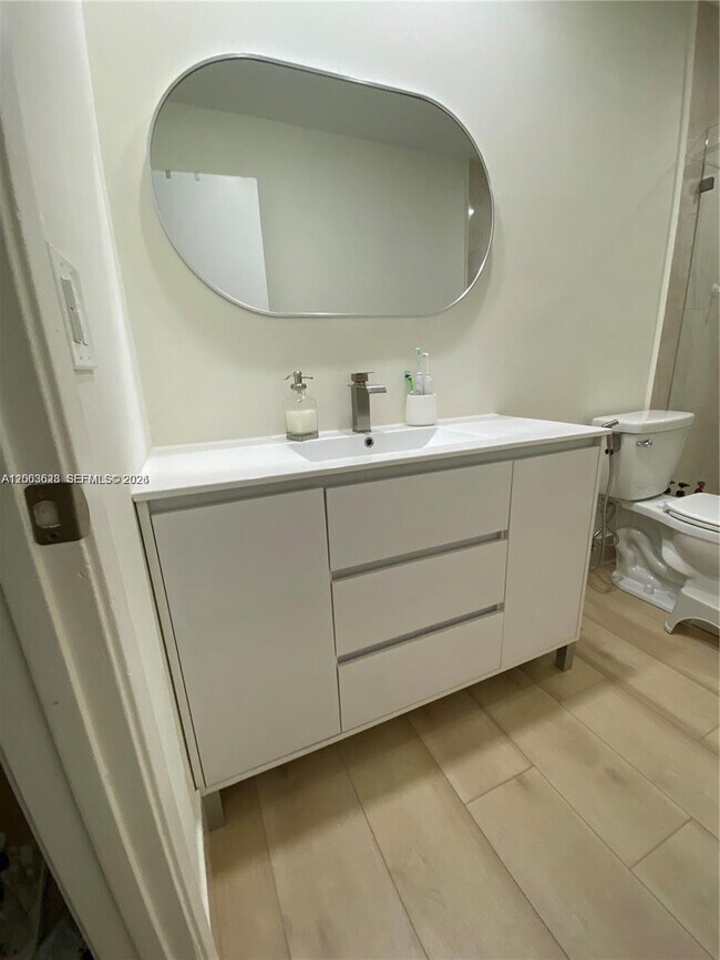 Building Photo - 1200 Tallwood Ave