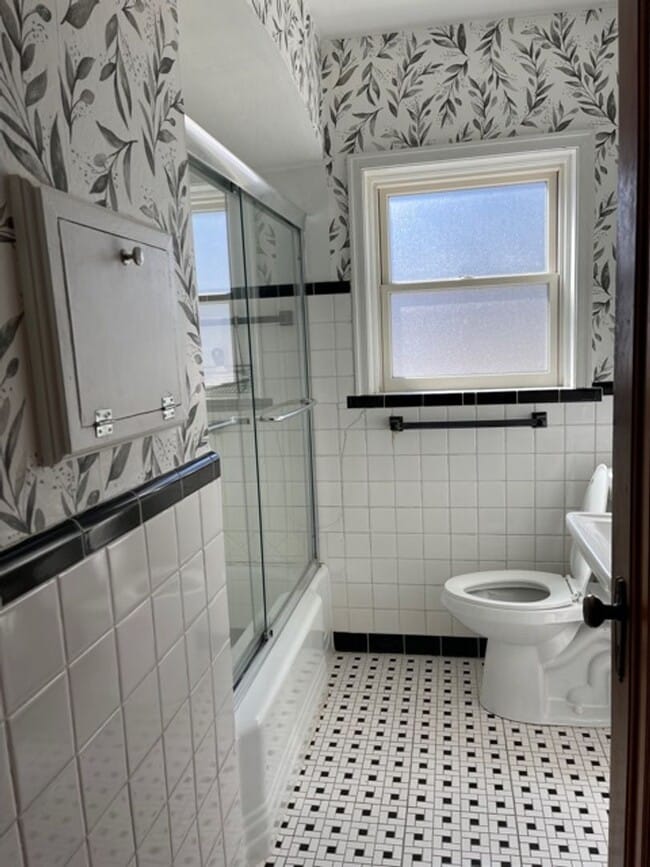 Building Photo - Quaint Rockhill Home in Private Cul-de-Sac!