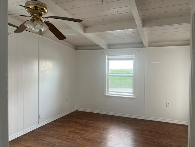 Building Photo - 227 Leeward Way