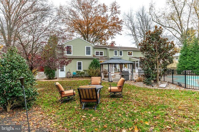 Building Photo - 24 Camelia Ct