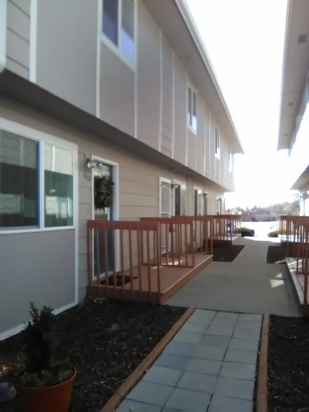 Building Photo - 1852 Zebulon Dr