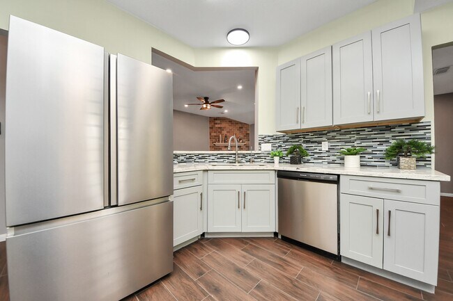 Building Photo - 16215 Cypress Trace Dr