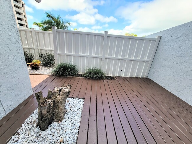Building Photo - 500 Treasure Island Causeway
