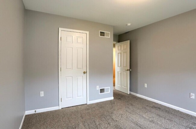 Building Photo - Luxury 5-Bedroom Home for Rent – $4,500/Month + Utilities