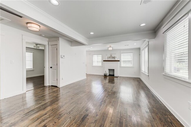 Building Photo - 456 Griffin St NW