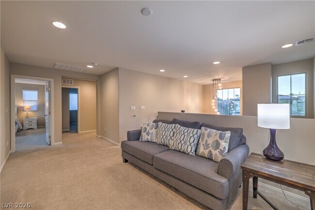 Building Photo - 3213 Molinos Dr