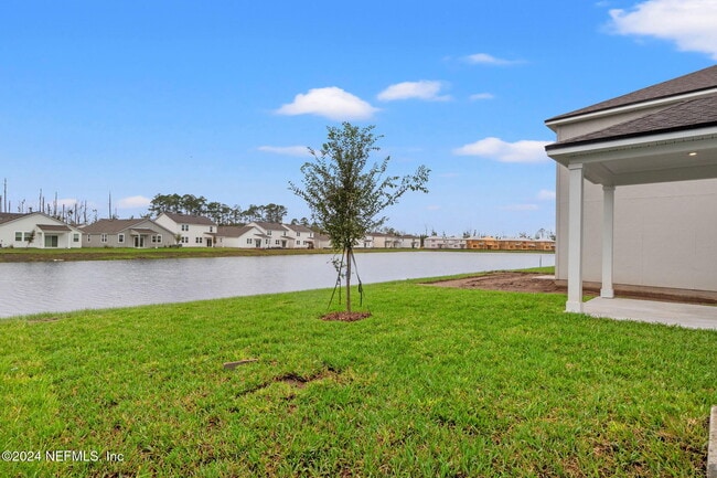 Building Photo - 14710 Cashew Ave