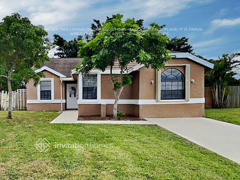 Primary Photo - 10884 Grandview Ct