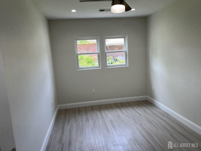 Building Photo - 197 Carteret Ave