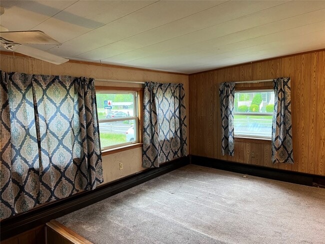 Building Photo - 26518 PA-267