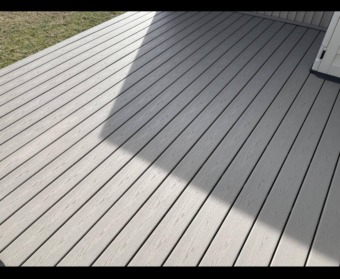 Deck - 39 Lakeshore Ln