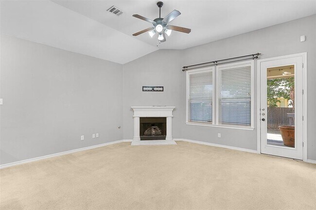 Building Photo - 2800 Mission Tejas Dr