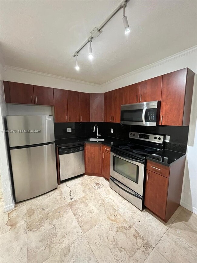 Building Photo - 1856 NE 46th St