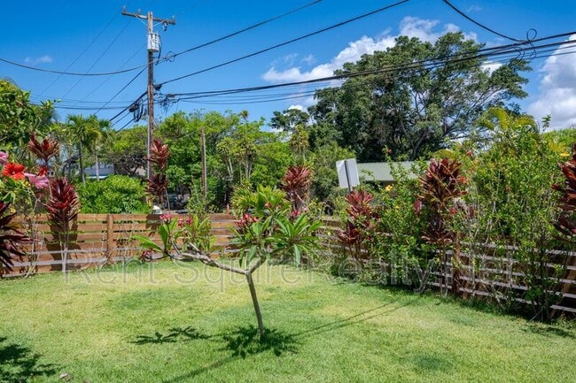 Building Photo - 52 Alahele Pl