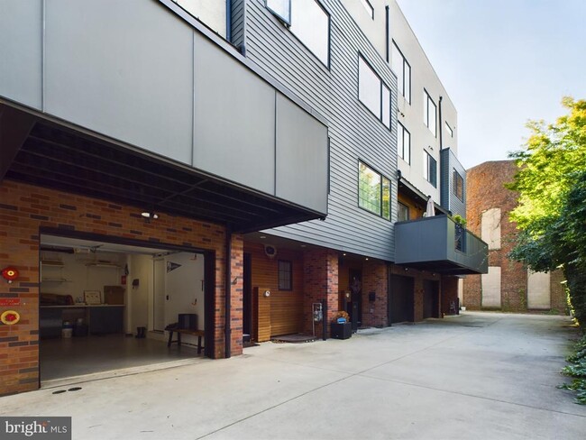 Building Photo - 1114 Shackamaxon St