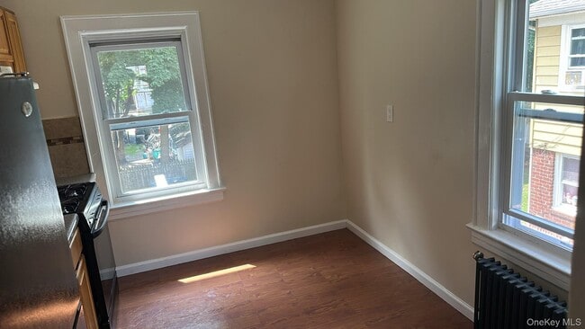 Building Photo - 28 Stowe Pl